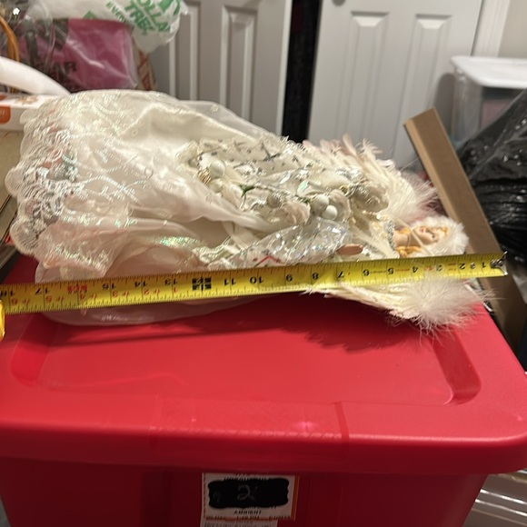 Vintage! Gorgeous White Angel with Real Like Wings Tree Topper! - Picture 8 of 9